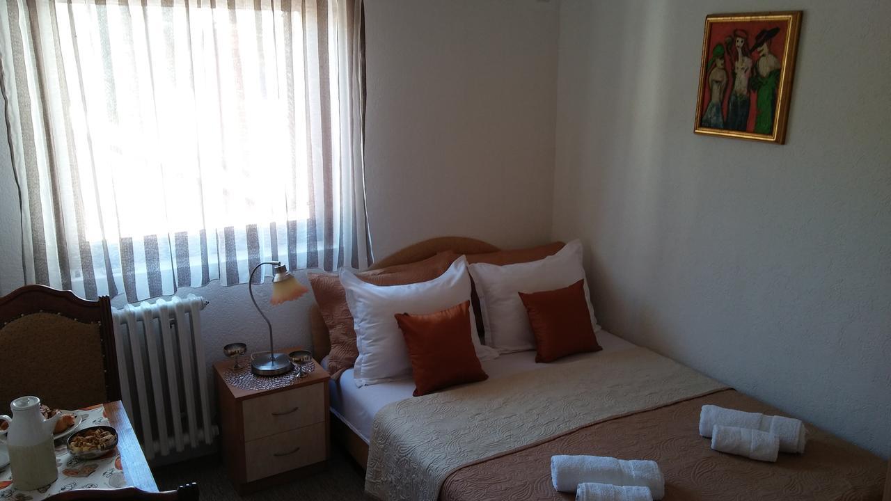 Guest House Villa Castio Petrovac Bagian luar foto