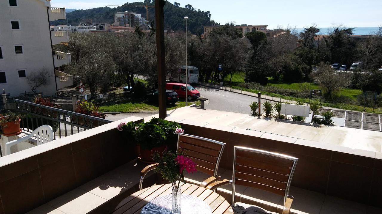 Guest House Villa Castio Petrovac Bagian luar foto