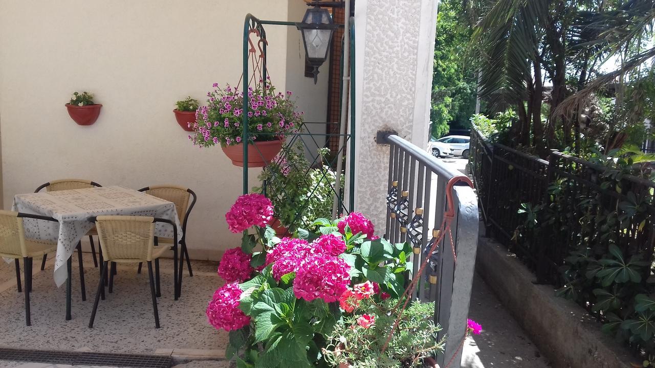 Guest House Villa Castio Petrovac Bagian luar foto